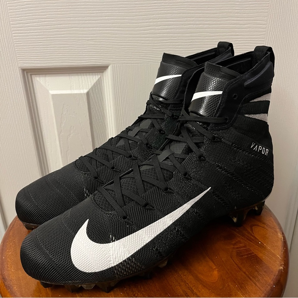 Nike Vapor Untouchable 3 Elite Flyknit Football Cleats Men Size 12.5 AO3006-010